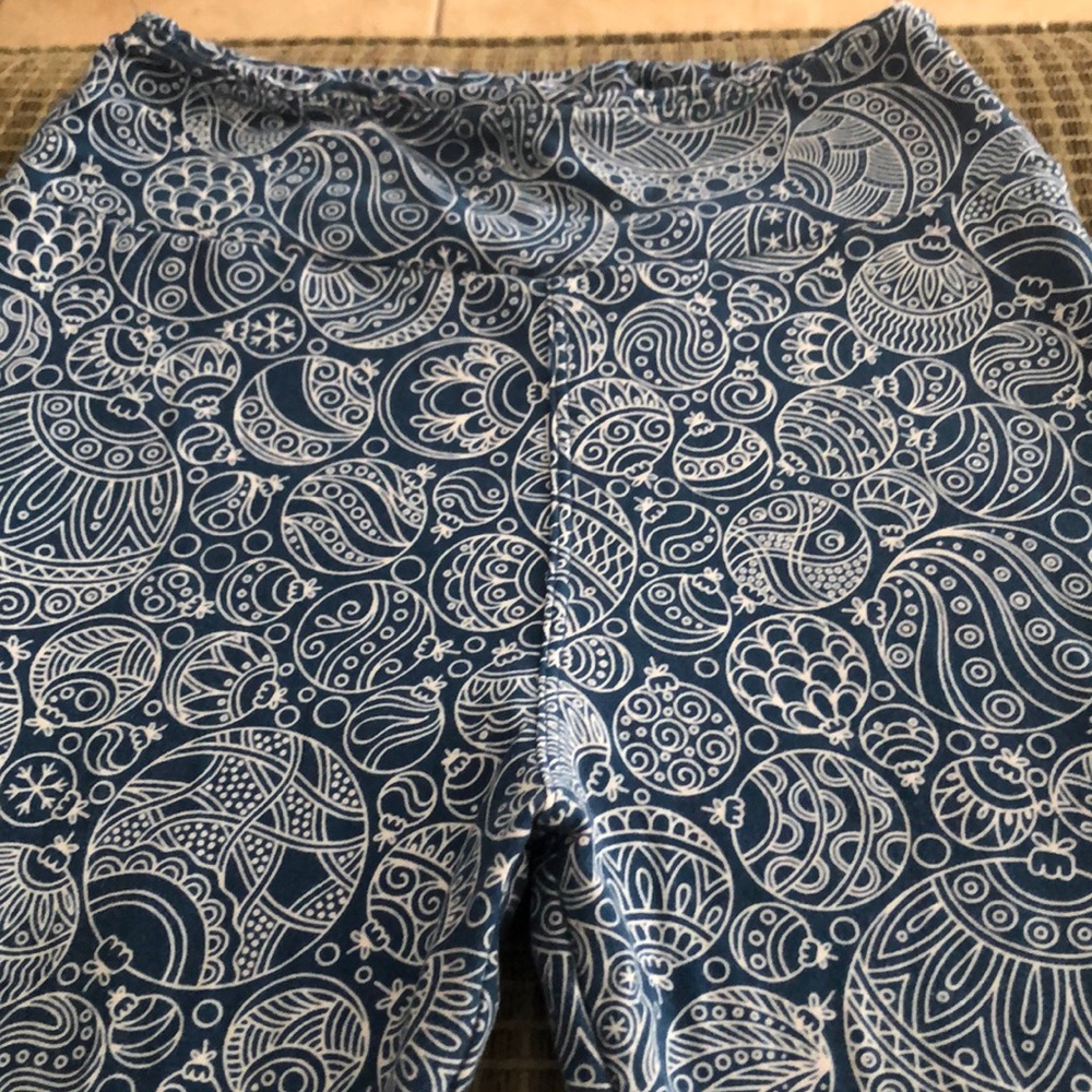 LulaRoe Tween Holiday Leggings